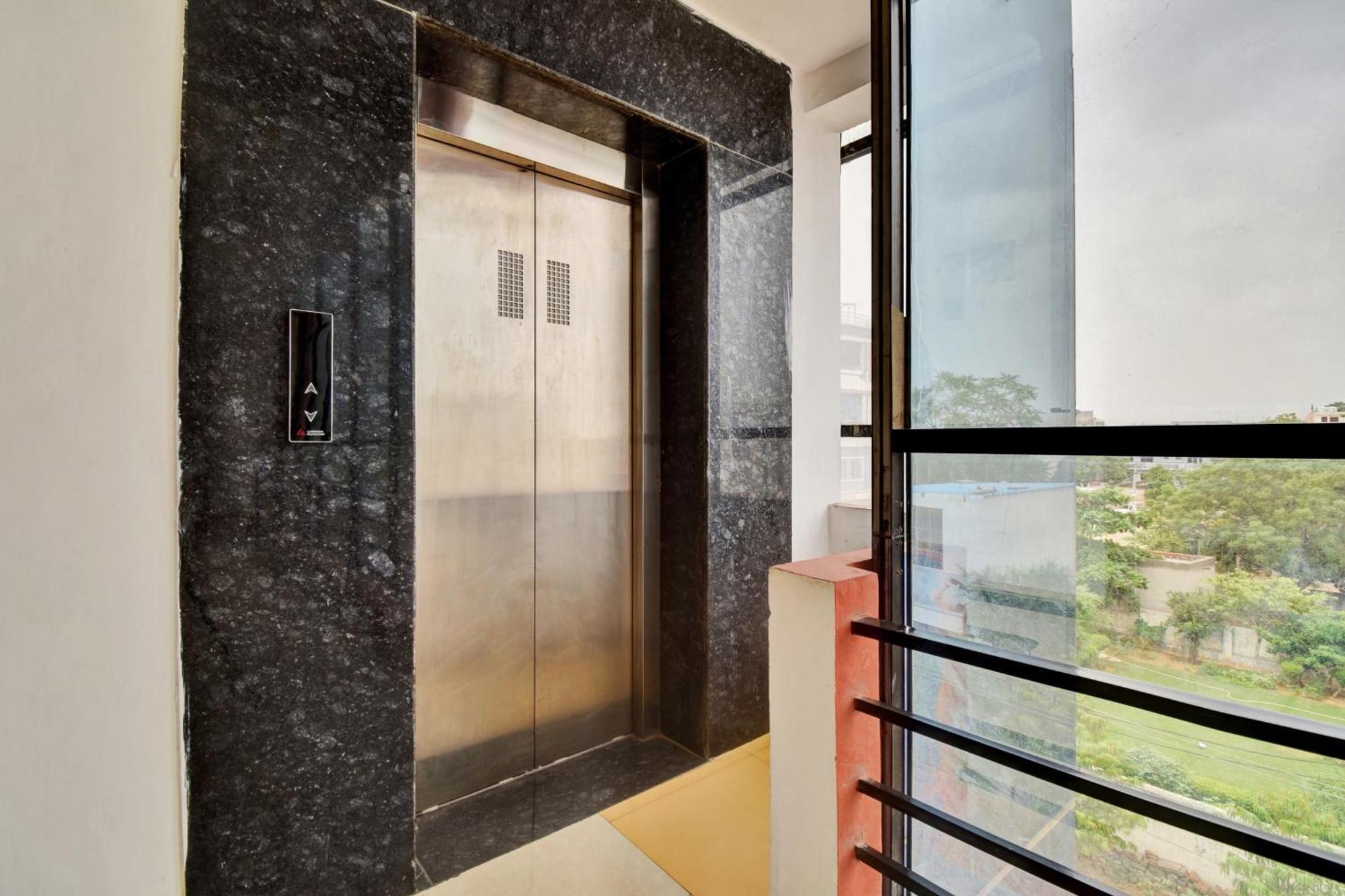 Townhouse Hotel Fly View Τζαϊπούρ Εξωτερικό φωτογραφία