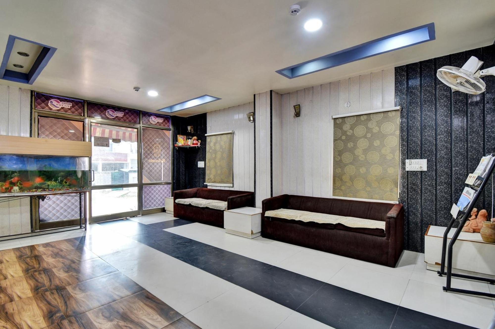 Townhouse Hotel Fly View Τζαϊπούρ Εξωτερικό φωτογραφία