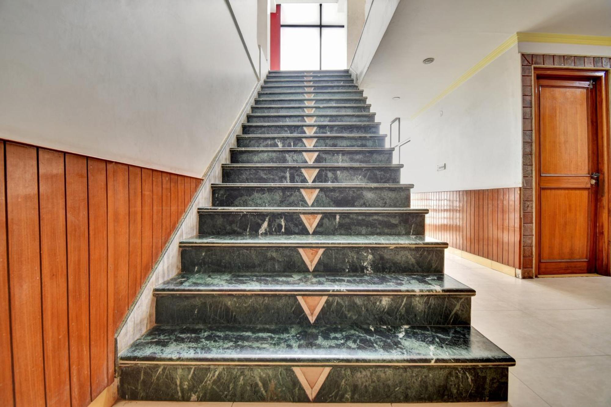 Townhouse Hotel Fly View Τζαϊπούρ Εξωτερικό φωτογραφία