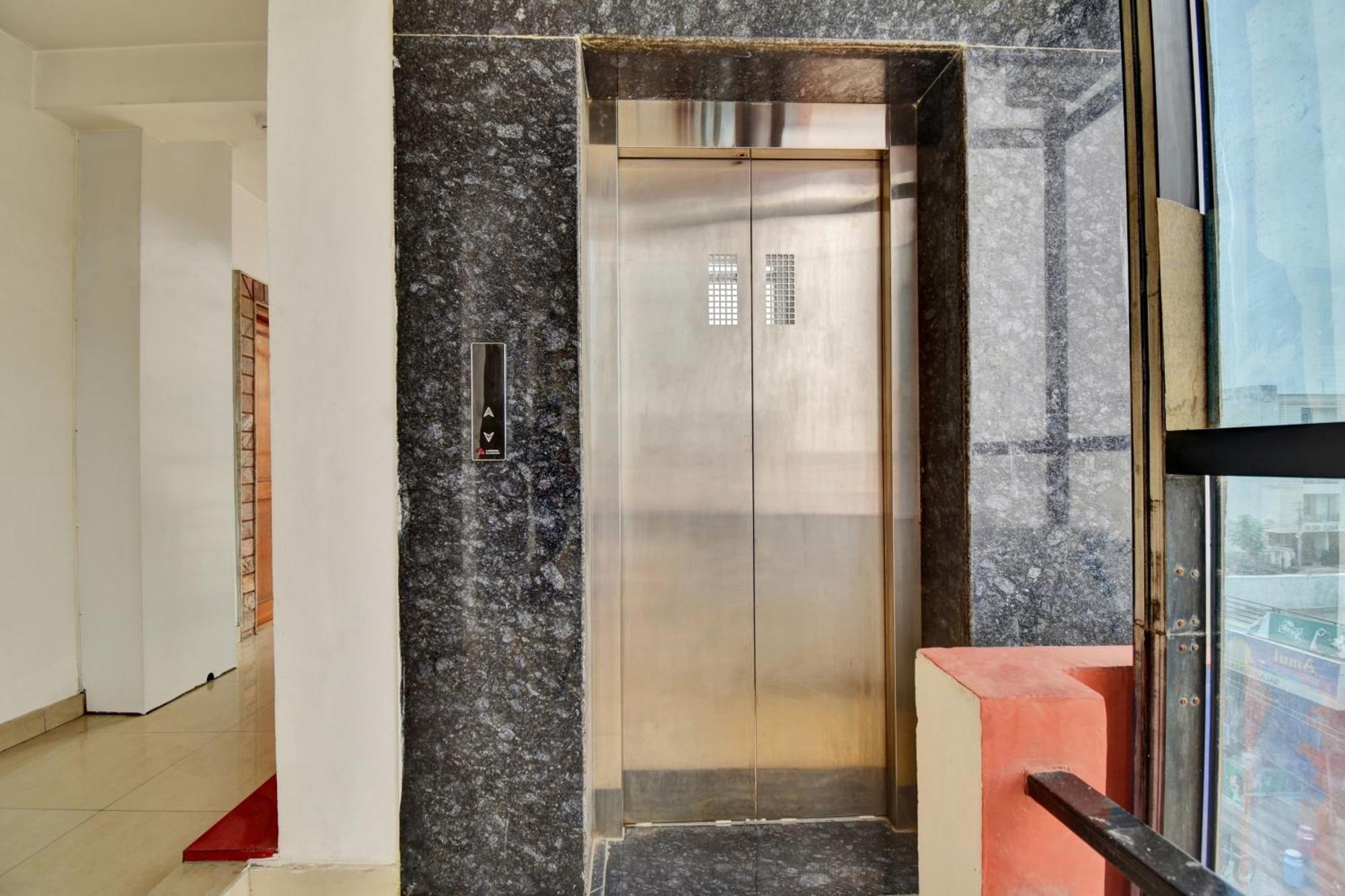 Townhouse Hotel Fly View Τζαϊπούρ Εξωτερικό φωτογραφία